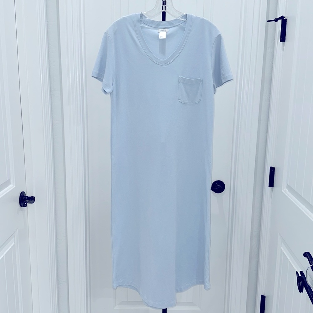COTN Light Blue V Neck Long Gown with Front Chest Pocket Short Sleeve Size Small